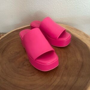 Cushionaire pink slides